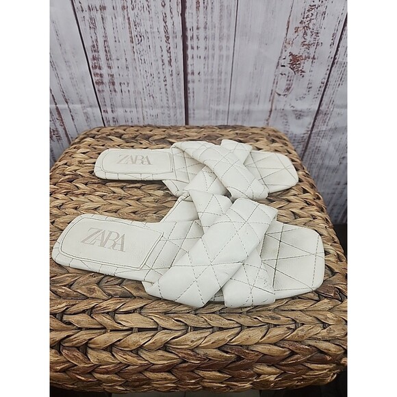 ZARA Quilter Padded Flat Slides Sandals White size EU 37 Vintage - Picture 2 of 4